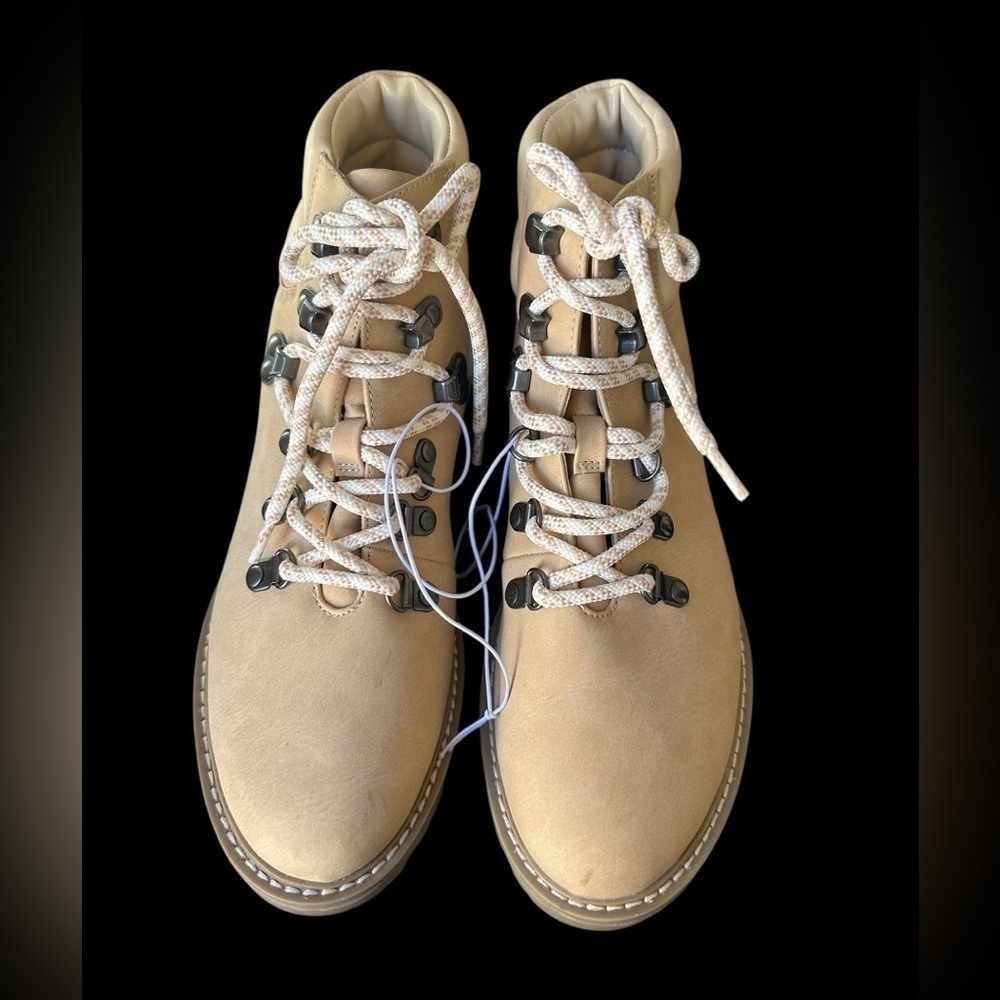 Universal Thread Tully Lace-Up Hiking Boots Size: 7.5